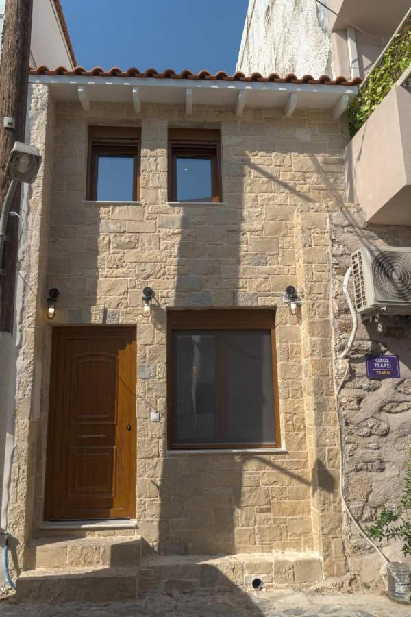 דירות Khóra Sfakíon Jacuzzi Maisonette In Sfakia Center 'New 2023' מראה חיצוני תמונה